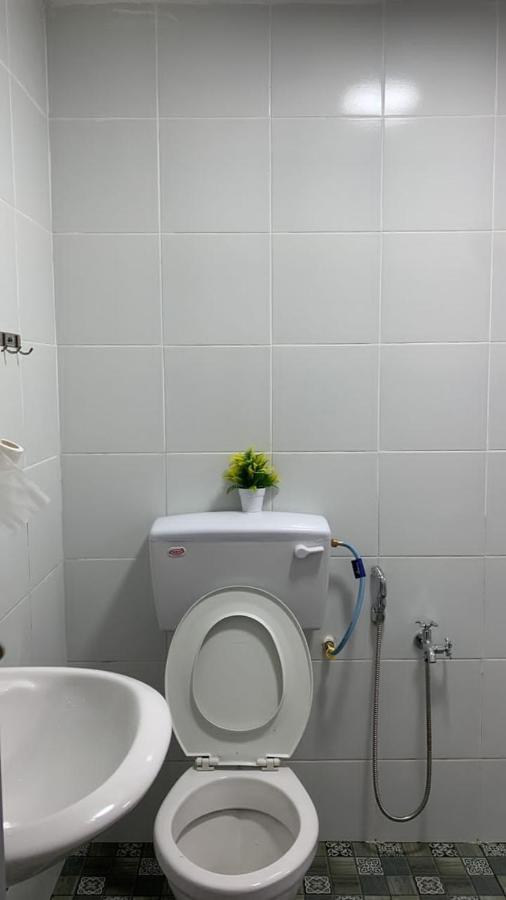 Euc Room Stay Tuaran Esterno foto