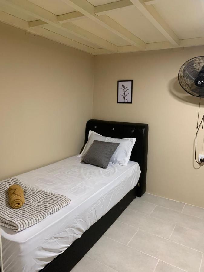 Euc Room Stay Tuaran Esterno foto